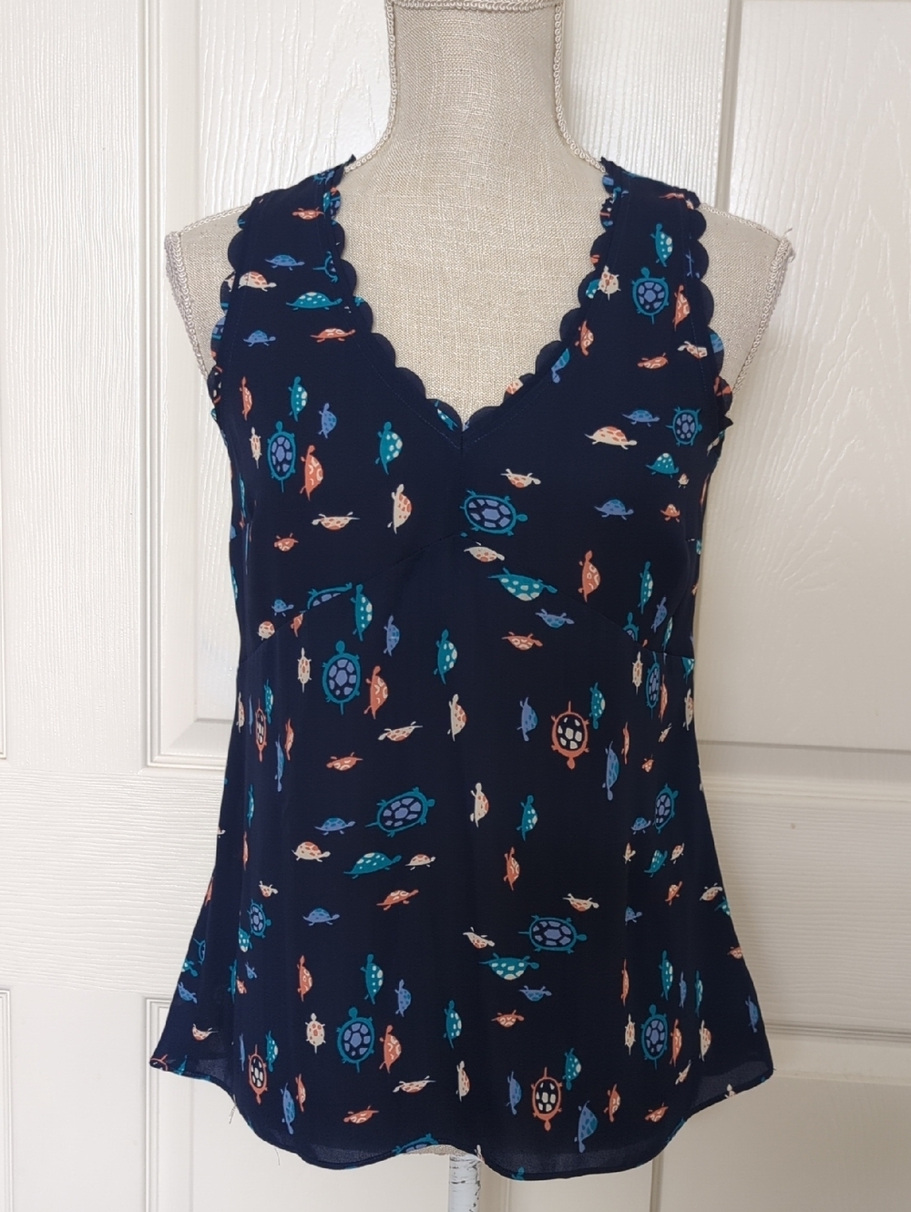 Maeve Anthropologie Navy Scalloped TankTop with Turtle Pattern - Picture 2 of 7